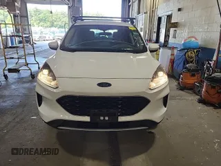 2020 Ford Escape SE с VIN 1FMCU9G63LUB81314, выставлен на аукционе IAAI как лот 42905132 с пробегом 44 436 миль миль и . История ставок и продаж доступна на DreamBid. Изображение 27.