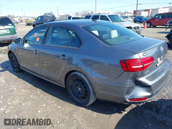 2015 Volkswagen Jetta SE z VIN 3VWD17AJ2FM203540, wystawiony jako IAAI lot #41764738 z przebiegiem Nie podano mil oraz . Historia ofert i sprzedaży dostępna na DreamBid. Obrazek 3.