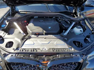 2025 BMW X4 xDrive30i z VIN 5UX33DT02S9X64212, wystawiony jako Copart lot #83121124 z przebiegiem Nie podano mil oraz Szkoda całkowita • Salvage title. Historia ofert i sprzedaży dostępna na DreamBid. Obrazek 14.