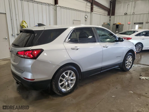 2022 Chevrolet Equinox LT with VIN 3GNAXUEV4NL258535, listed as a Copart auction lot 51595695 with 27,013 mi miles and Non Repairable. Bid and sale history available at carsss.com. Image 3.