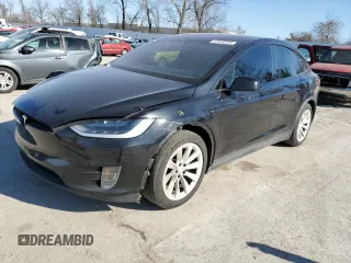 2016 Tesla Model X 70D with VIN 5YJXCBE20GF011801, listed as a Copart auction lot 47640725 with 174,948 mi miles and Salvage Title. Bid and sale history available at DreamBid. Image 1.