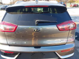 2018 Kia Niro LX with VIN KNDCB3LC0J5161919, listed as a IAAI auction lot 41004920 with 92,158 mi miles. Bid and sale history available at carsss.com. Image 17.