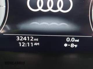 2021 Audi Q8 Premium Plus z VIN WA1EVAF14MD003053, wystawiony jako IAAI lot #41854362 z przebiegiem 32 412 mil mil oraz . Historia ofert i sprzedaży dostępna na DreamBid. Obrazek 16.