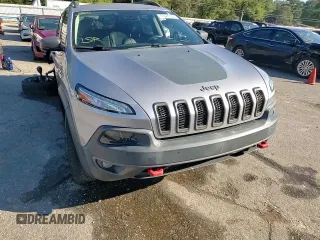2017 Jeep Cherokee Trailhawk L Plus with VIN 1C4PJMBS7HD220533, listed as a Copart auction lot 81403364 with 94,101 mi miles and Salvage Title. Bid and sale history available at carsss.com. Image 14.