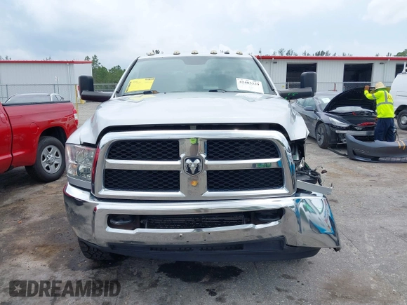 2016 Ram 2500 Tradesman with VIN 3C6UR5CL0GG357847, listed as a IAAI auction lot 42403339 with 256,394 mi miles and . Bid and sale history available at DreamBid. Image 6.