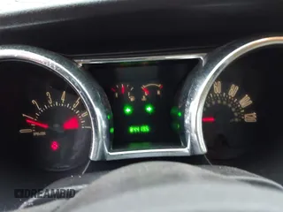2005 Ford Mustang Deluxe with VIN 1ZVFT80NX55170109, listed as a IAAI auction lot 41981308 with 84,419 mi miles. Bid and sale history available at carsss.com. Image 7.
