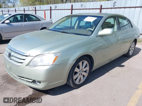 2007 Toyota Avalon XL with VIN 4T1BK36B07U239298, listed as a IAAI auction lot 42046413 with 221,018 mi miles. Bid and sale history available at carsss.com. Image 17.