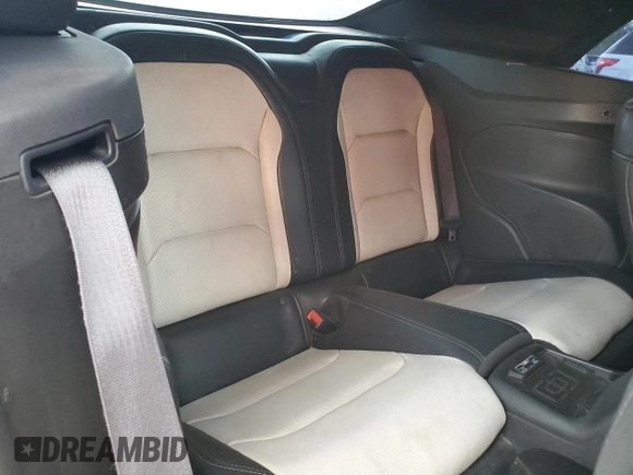2016 Chevrolet Camaro 2LT z VIN 1G1FD3DS7G0165249, wystawiony jako Copart lot #52585235 z przebiegiem 165 233 mil mil oraz Czysty tytuł • Clean title. Historia ofert i sprzedaży dostępna na DreamBid. Obrazek 10.