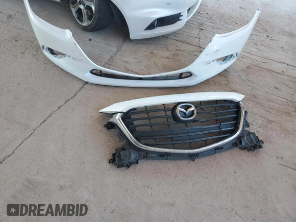 2018 Mazda 3 Touring with VIN 3MZBN1V35JM269982, listed as a Copart auction lot 54060365 with 61,471 mi miles and Salvage Title. Bid and sale history available at carsss.com. Image 12.