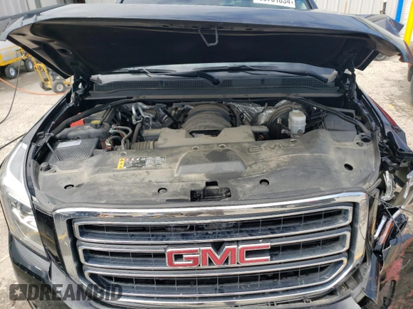 2017 GMC Yukon XL SLT with VIN 1GKS2GKC0HR398812, listed as a Copart auction lot 53761834 with 118,941 mi miles and Clean title. Bid and sale history available at DreamBid. Image 12.