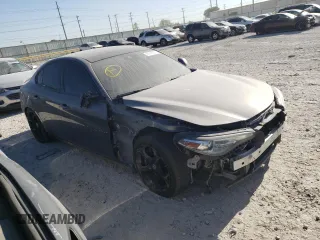 2017 Alfa Romeo Giulia with VIN ZARFAEDN6H7556820, listed as a Copart auction lot 48785203 with 39,241 mi miles. Bid and sale history available at carsss.com. Image 4.