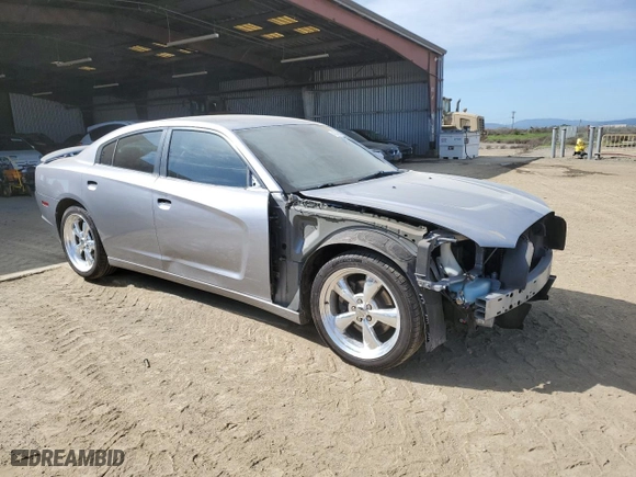 2013 Dodge Charger RT Plus with VIN 2C3CDXCTXDH661427, listed as a Copart auction lot 48746215 with 100,060 mi miles and Salvage Title. Bid and sale history available at carsss.com. Image 4.