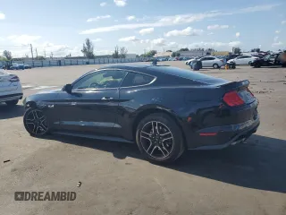 2020 Ford Mustang GT z VIN 1FA6P8CF8L5136040, wystawiony jako Copart lot #56015965 z przebiegiem 67 571 mil mil oraz Nie do naprawy • Non repairable. Historia ofert i sprzedaży dostępna na DreamBid. Obrazek 2.