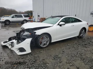 2018 Mercedes-Benz E 400 with VIN WDD1J6GB4JF015911, listed as a Copart auction lot 51815785 with 40,160 mi miles and Salvage Title. Bid and sale history available at DreamBid. Image 1.