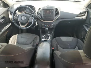 2015 Jeep Cherokee Sport с VIN 1C4PJLAB8FW676733, выставлен на аукционе Copart как лот 57844075 с пробегом 295 574 миль миль и Списание • Salvage title. История ставок и продаж доступна на DreamBid. Изображение 8.