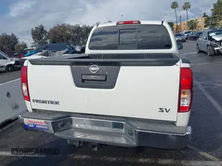 2016 Nissan Frontier SV z VIN 1N6AD0ER1GN789737, wystawiony jako IAAI lot #41784331 z przebiegiem 40 385 mil mil oraz . Historia ofert i sprzedaży dostępna na DreamBid. Obrazek 16.