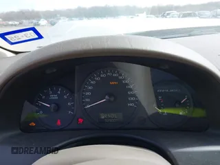 2004 Chevrolet Malibu Maxx LS z VIN 1G1ZT62824F197303, wystawiony jako IAAI lot #41890752 z przebiegiem 92 900 mil mil oraz . Historia ofert i sprzedaży dostępna na DreamBid. Obrazek 7.