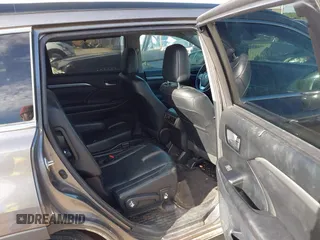 2018 Toyota Highlander SE with VIN 5TDKZRFH4JS548677, listed as a IAAI auction lot 42171321 with 94,205 mi miles and . Bid and sale history available at DreamBid. Image 8.