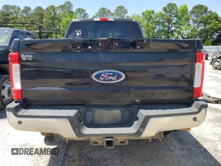 2018 Ford F-250 XL z VIN 1FT7W2BT8JEB87346, wystawiony jako Copart lot #53760595 z przebiegiem 258 575 mil mil oraz Czysty tytuł • Clean title. Historia ofert i sprzedaży dostępna na DreamBid. Obrazek 6.
