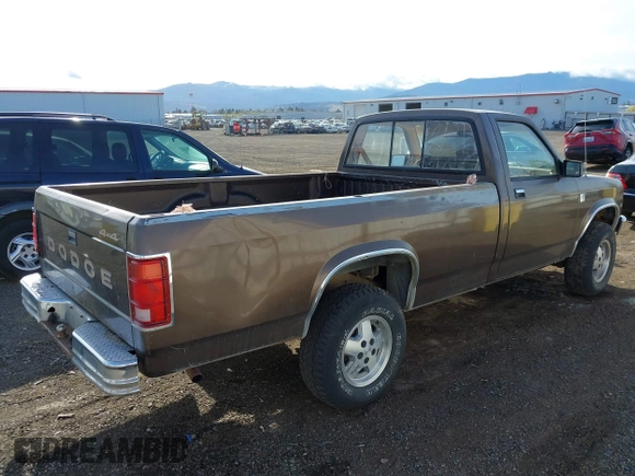 1988 Dodge Dakota with VIN 1B7GR14X0JS761859, listed as a IAAI auction lot 42012991 with 195,614 mi miles and . Bid and sale history available at DreamBid. Image 4.