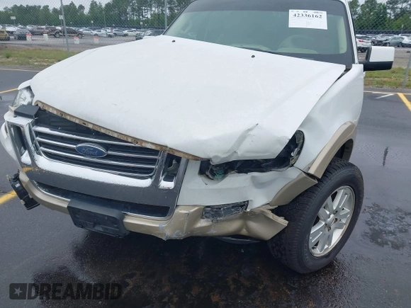 2007 Ford Explorer Eddie Bauer z VIN 1FMEU74EX7UB39530, wystawiony jako IAAI lot #42336162 z przebiegiem 191 848 mil mil oraz . Historia ofert i sprzedaży dostępna na DreamBid. Obrazek 6.