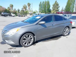 2013 Hyundai Sonata Limited with VIN 5NPEC4AB8DH618423, listed as a IAAI auction lot 42146040 with 195,427 mi miles and . Bid and sale history available at carsss.com. Image 2.