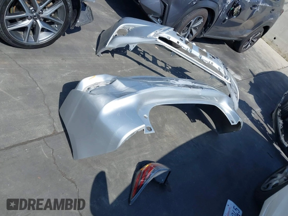 2015 Lexus CT 200h с VIN JTHKD5BH5F2236734, выставлен на аукционе IAAI как лот 42127956 с пробегом 89 811 миль миль и . История ставок и продаж доступна на DreamBid. Изображение 18.