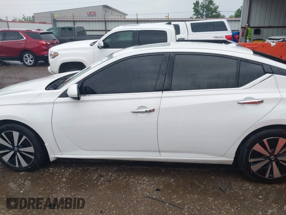 2019 Nissan Altima SV with VIN 1N4BL4DVXKC214904, listed as a IAAI auction lot 42162093 with 294,733 mi miles and . Bid and sale history available at DreamBid. Image 15.