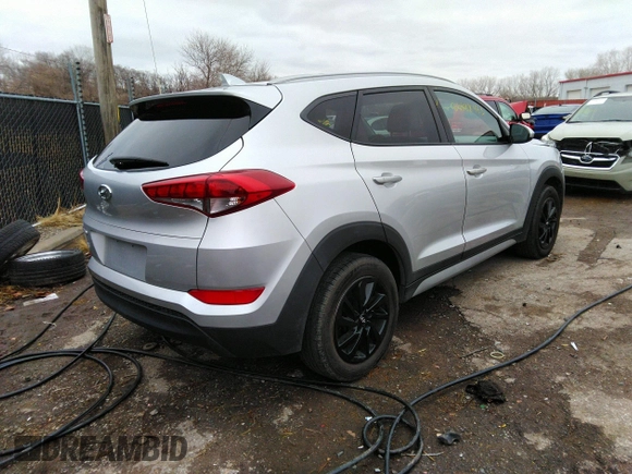 2018 Hyundai Tucson SEL Plus z VIN KM8J33A45JU721578, wystawiony jako IAAI lot #35888463 z przebiegiem 79 377 mil mil oraz . Historia ofert i sprzedaży dostępna na DreamBid. Obrazek 4.
