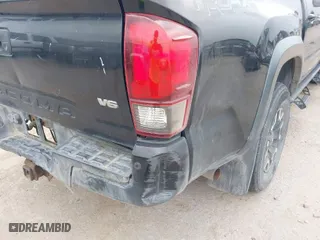 2017 Toyota Tacoma SR5 with VIN 5TFCZ5AN8HX047614, listed as a IAAI auction lot 41939182 with 351,008 mi miles. Bid and sale history available at carsss.com. Image 18.