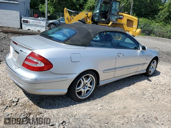 2004 Mercedes-Benz CLK 55 AMG with VIN WDBTK76G14T011421, listed as a Copart auction lot 65686025 with 135,399 mi miles and Salvage title. Bid and sale history available at DreamBid. Image 3.