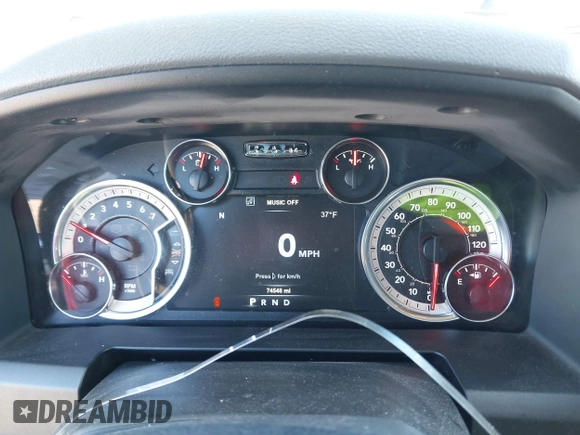 2018 Ram 1500 Big Horn z VIN 1C6RR7GG6JS310482, wystawiony jako IAAI lot #41779744 z przebiegiem 74 548 mil mil oraz . Historia ofert i sprzedaży dostępna na DreamBid. Obrazek 7.