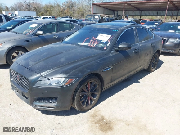 2019 Jaguar XF 25t Premium with VIN SAJBD4FX3KCY79425, listed as a IAAI auction lot 41813505 with 64,787 mi miles. Bid and sale history available at carsss.com. Image 17.