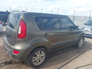 2012 Kia Soul + with VIN KNDJT2A67C7376281, listed as a IAAI auction lot 41955049 with 231,635 mi miles. Bid and sale history available at carsss.com. Image 4.