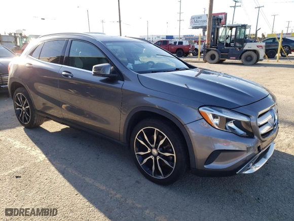 2015 Mercedes-Benz GLA-Class GLA 250 with VIN WDCTG4GB3FJ079720, listed as a Copart auction lot 44588815 with NaN miles and Salvage Title. Bid and sale history available at carsss.com. Image 4.