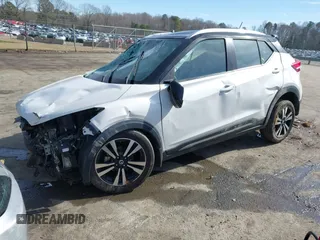 2019 Nissan Kicks SR with VIN 3N1CP5CU1KL538879, listed as a IAAI auction lot 41588710 with 118,002 mi miles. Bid and sale history available at carsss.com. Image 16.