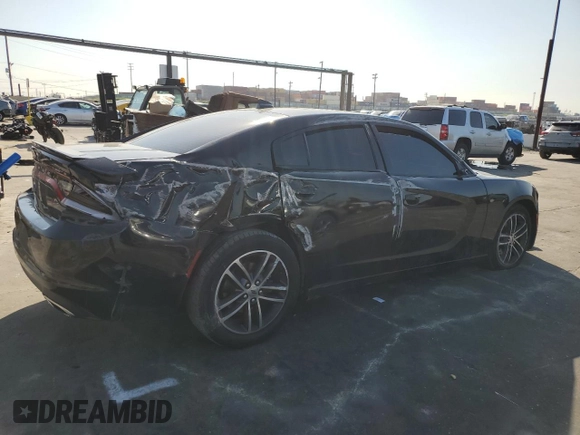 2019 Dodge Charger SXT with VIN 2C3CDXJG8KH757818, listed as a Copart auction lot 49518475 with 98,129 mi miles and Salvage Title. Bid and sale history available at DreamBid. Image 3.
