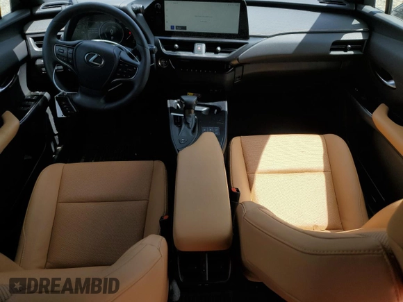 2024 Lexus UX 250h Premium z VIN JTHP9JBH4R2071151, wystawiony jako Copart lot #59289934 z przebiegiem 3 861 mil mil oraz Szkoda całkowita • Salvage title. Historia ofert i sprzedaży dostępna na DreamBid. Obrazek 8.