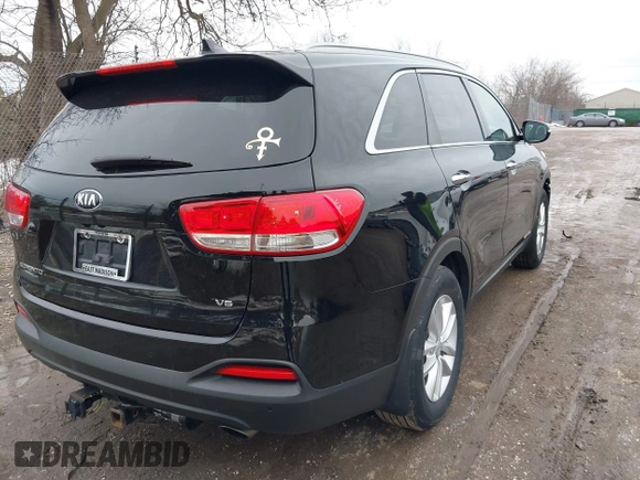 2018 Kia Sorento LX V6 with VIN 5XYPGDA5XJG419416, listed as a IAAI auction lot 41650650 with 95,897 mi miles. Bid and sale history available at carsss.com. Image 4.