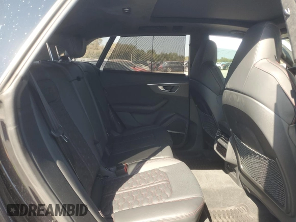 2021 Audi RS Q8 z VIN WU1ARBF15MD014208, wystawiony jako Copart lot #74697044 z przebiegiem 6665 mil mil oraz Tytuł czysty. Historia ofert i sprzedaży dostępna na DreamBid. Obrazek 11.
