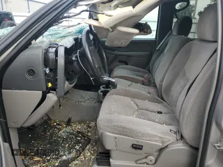 2004 Chevrolet Suburban LS with VIN 3GNGK26U24G257118, listed as a Copart auction lot 74512764 with 0 mi miles and Salvage Title. Bid and sale history available at carsss.com. Image 7.
