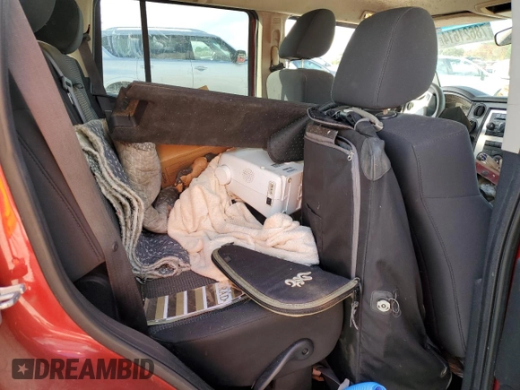 2010 Jeep Commander Sport с VIN 1J4RH4GK2AC115692, выставлен на аукционе Copart как лот 83857394 с пробегом 167 335 миль миль и На запчасти • Non repairable. История ставок и продаж доступна на DreamBid. Изображение 11.