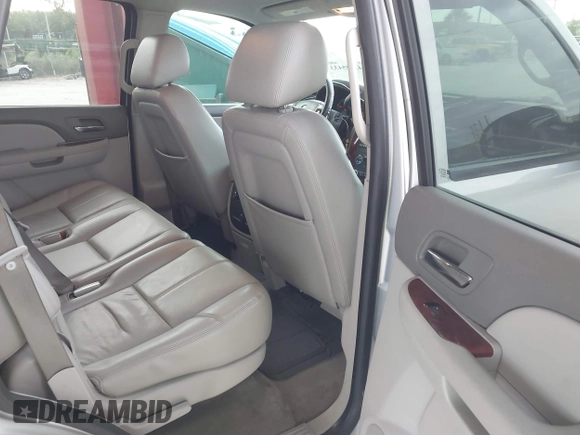 2012 Chevrolet Tahoe LT z VIN 1GNSCBE03CR144606, wystawiony jako IAAI lot #42005433 z przebiegiem 193 386 mil mil oraz . Historia ofert i sprzedaży dostępna na DreamBid. Obrazek 8.