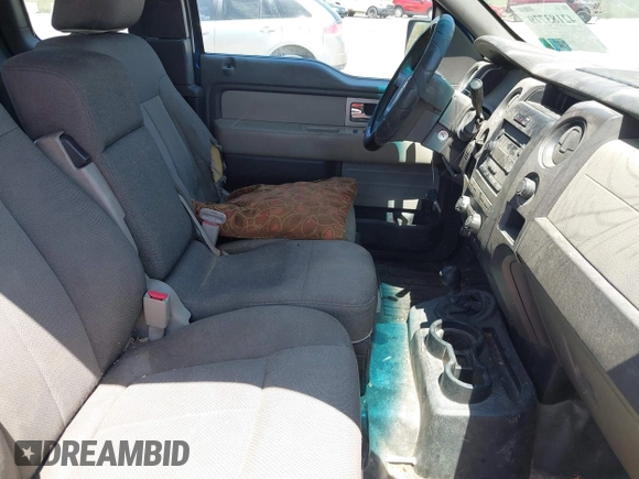 2010 Ford F-150 XL z VIN 1FTEX1EW9AKC34275, wystawiony jako IAAI lot #42183779 z przebiegiem 261 624 mil mil oraz . Historia ofert i sprzedaży dostępna na DreamBid. Obrazek 5.