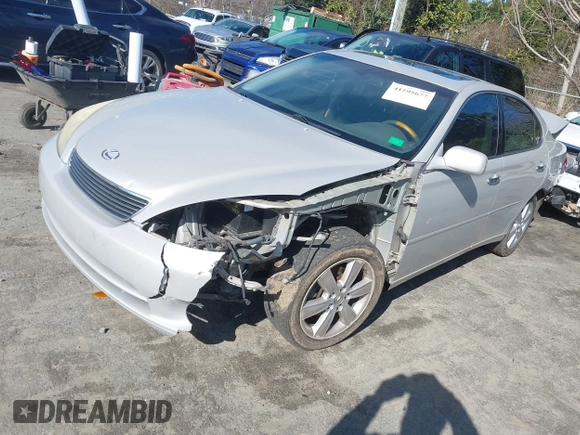 2005 Lexus ES 330 with VIN JTHBA30G555100804, listed as a IAAI auction lot 41595677 with 259,404 mi miles. Bid and sale history available at carsss.com. Image 17.