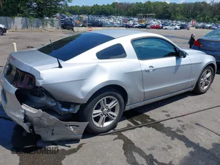 2013 Ford Mustang V6 with VIN 1ZVBP8AM5D5218722, listed as a IAAI auction lot 42728064 with 138,906 mi miles and . Bid and sale history available at DreamBid. Image 4.