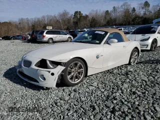 2005 BMW Z4 3.0i with VIN 4USBT53555LU10880, listed as a Copart auction lot 43621205 with 139,139 mi miles and Salvage title. Bid and sale history available at DreamBid. Image 1.