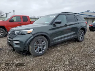 2023 Ford Explorer XLT z VIN 1FMSK8DH0PGB70650, wystawiony jako Copart lot #53321785 z przebiegiem 13 918 mil mil oraz Szkoda całkowita • Salvage title. Historia ofert i sprzedaży dostępna na DreamBid. Obrazek 1.