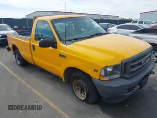 2002 Ford Super Duty F-250 XL with VIN 1FTNF20LX2EB80202, listed as a IAAI auction lot 41607631 with 342,859 mi miles. Bid and sale history available at carsss.com. Image 1.