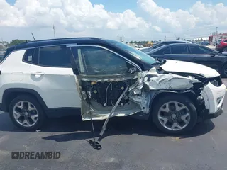 2019 Jeep Compass Limited with VIN 3C4NJCCBXKT725774, listed as a IAAI auction lot 42347887 with 43,472 mi miles and . Bid and sale history available at DreamBid. Image 6.